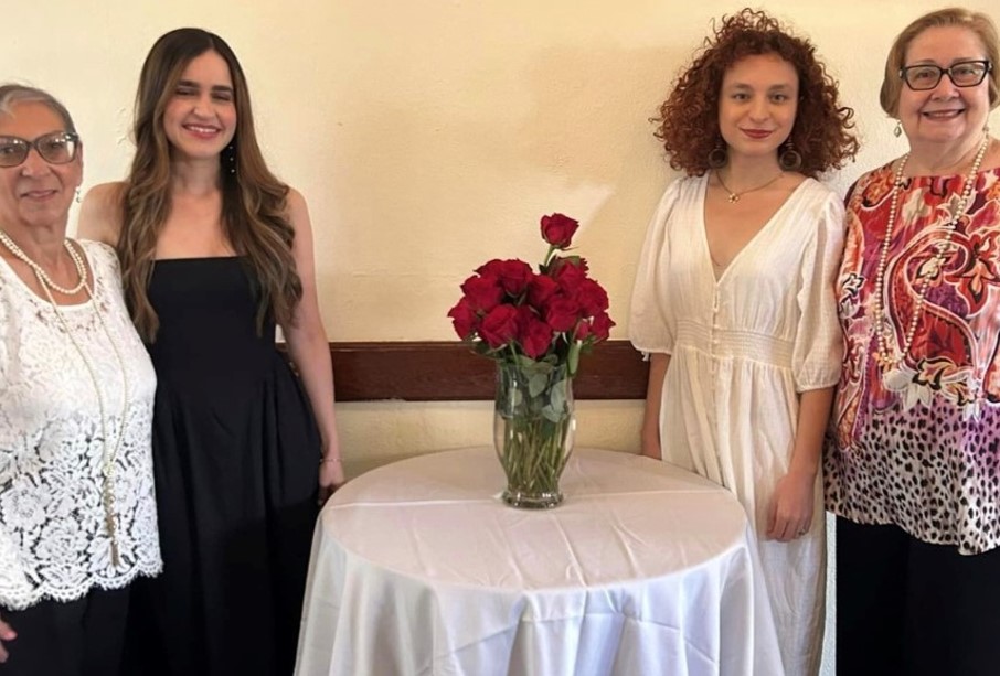 Dos estudiantes de la UPRRP reciben becas de la Asociación de Graduadas de la Universidad de Puerto Rico