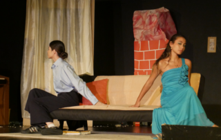 Cecilio y Ana, al borde de ser descubiertos, protagonizan uno de los giros más dramáticos de la obra.