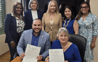 Lcdo Ramoěn Burgos y Dra Angeělica Varela ... cionarios Adsef y Programa Nutricioěn UPR RP