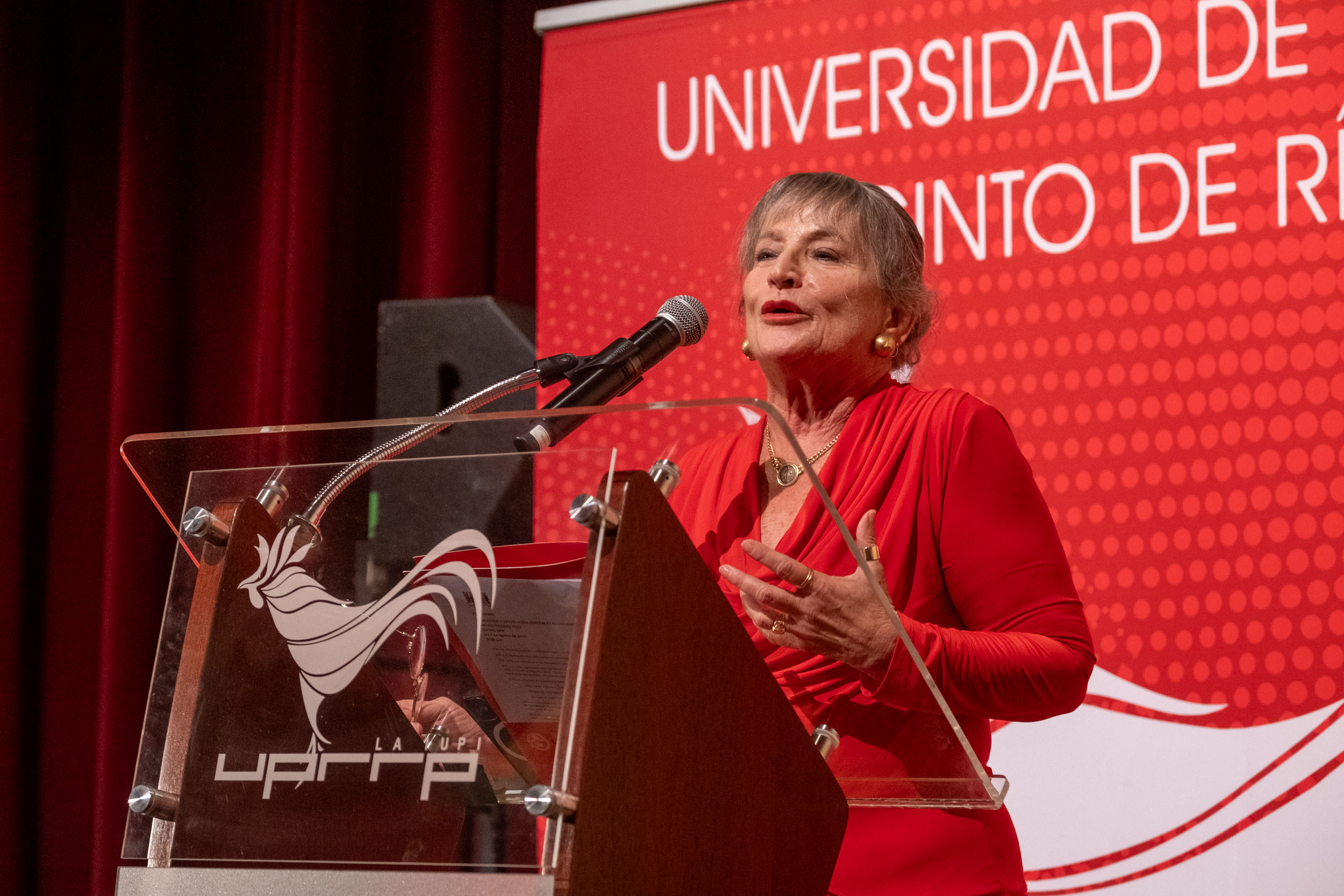 2 Rectora Angelica Varela Llavona Rectora Angelica Varela Llavona