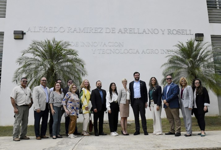 Secretario del DDEC visita el RUM para fortalecer alianzas estratégicas