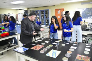 El laboratorio para la investigación de la Biología sintética servirá para acoger a educadores de los sistemas públicos y privados del país