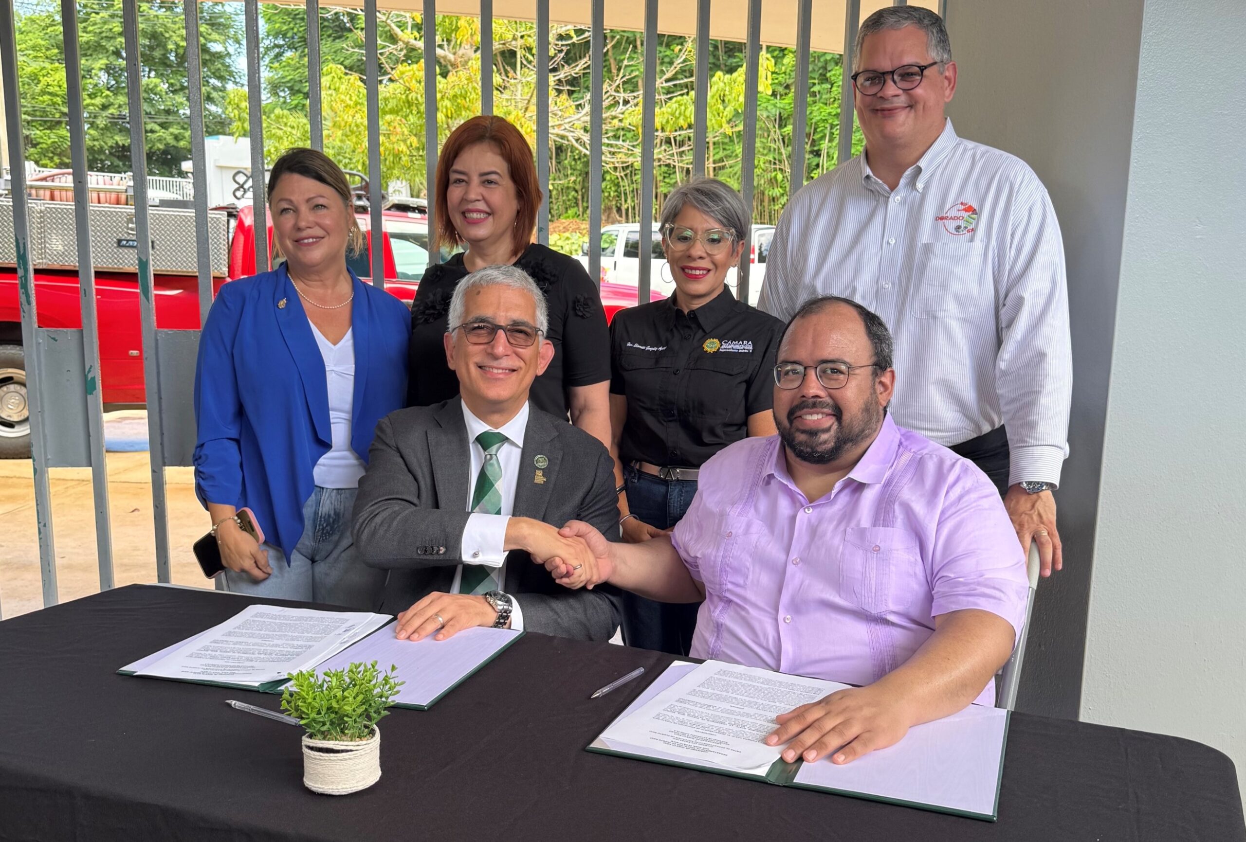 SEA se une a iniciativa de reforestación sostenible en escuelas públicas