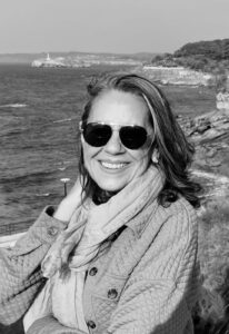 Foto en blanco y negro de la doctora María del Carmen Baerga