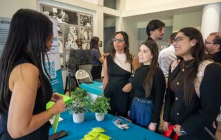 Escuela de Farmacia del Recinto de Ciencias Médicas-UPR celebra Feria de Empleo para futuros profesionales de la salud