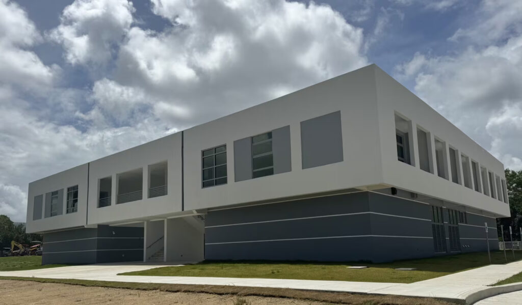 Fachada del edificio de la vivienda para estudiantes.