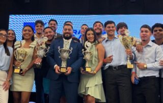 UPR Bayamón se corona campeona en competencia de asociaciones de contabilidad en la isla