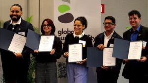 Foto ganadores - Equipo Sea Energy de la Facultad Ciencias Naturales UPR Rio Piedras