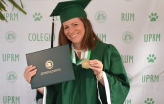 Hace historia en el RUM primera estudiante en aprobar defensa de tesis doctoral en Psicología Escolar