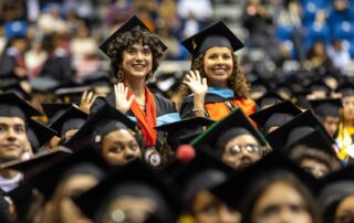 Recinto de Río Piedras de la UPR gradúa a 2,469 estudiantes en su Centésima Vigésima Primera Colación de Grados