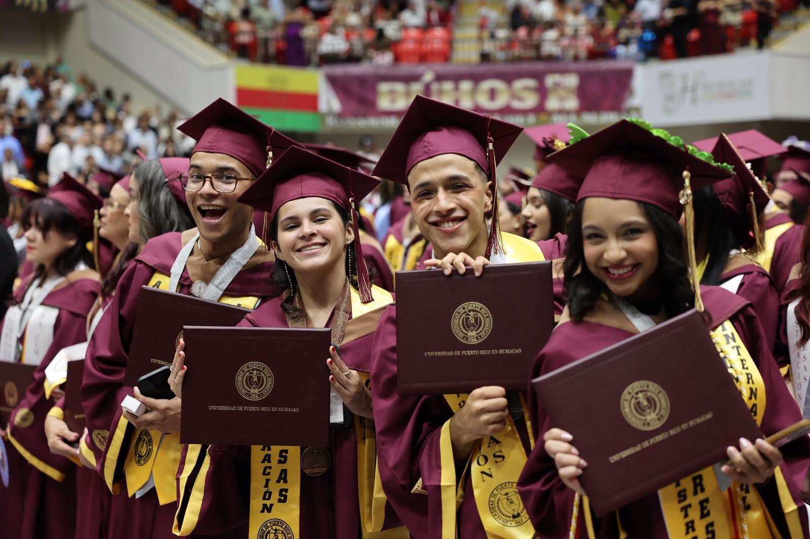 Graduados UPRH 3
