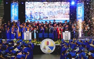 UPR Aguadilla celebra histórica graduación de 305 estudiantes