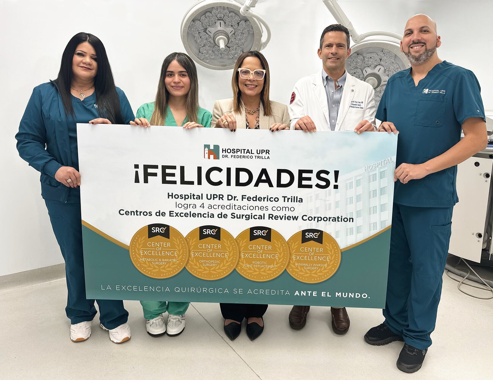 De izquierda a derecha: Yasirie Ríos Rodríguez, directora de Enfermería; Alondra Burgos, técnico quirúrgico; Lcda. Yelitza Sánchez Rodríguez, directora ejecutiva; Dr. Antonio Otero López, director de Ortopedia; y Jean Rodríguez, gerente de Sala de Operaciones, parte del equipo del Hospital UPR Dr. Federico Trilla que hizo posibles las acreditaciones de excelencia quirúrgica otorgadas por Surgical Review Corporation (SRC). (Suministrada)